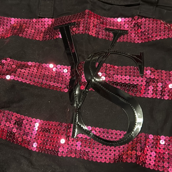 Large Victoria’s Secret bling sequin black and pink duffle bag - Picture 2 of 4